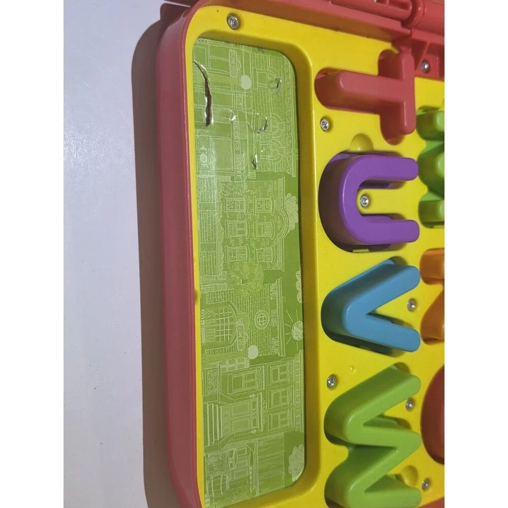 2014 COMPLETE  Sesame Street On The Go Elmo Alphabet Letters Red Carrying Case